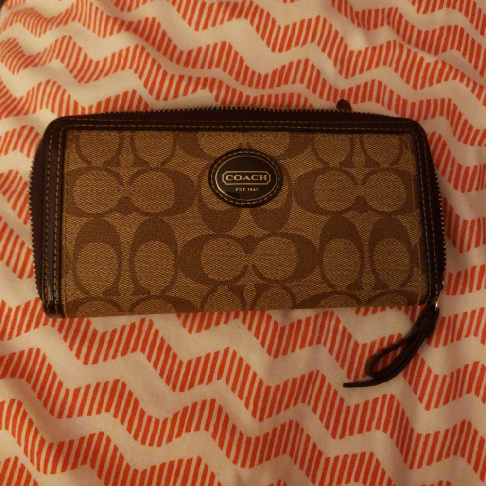 Coach walle, leather, cute